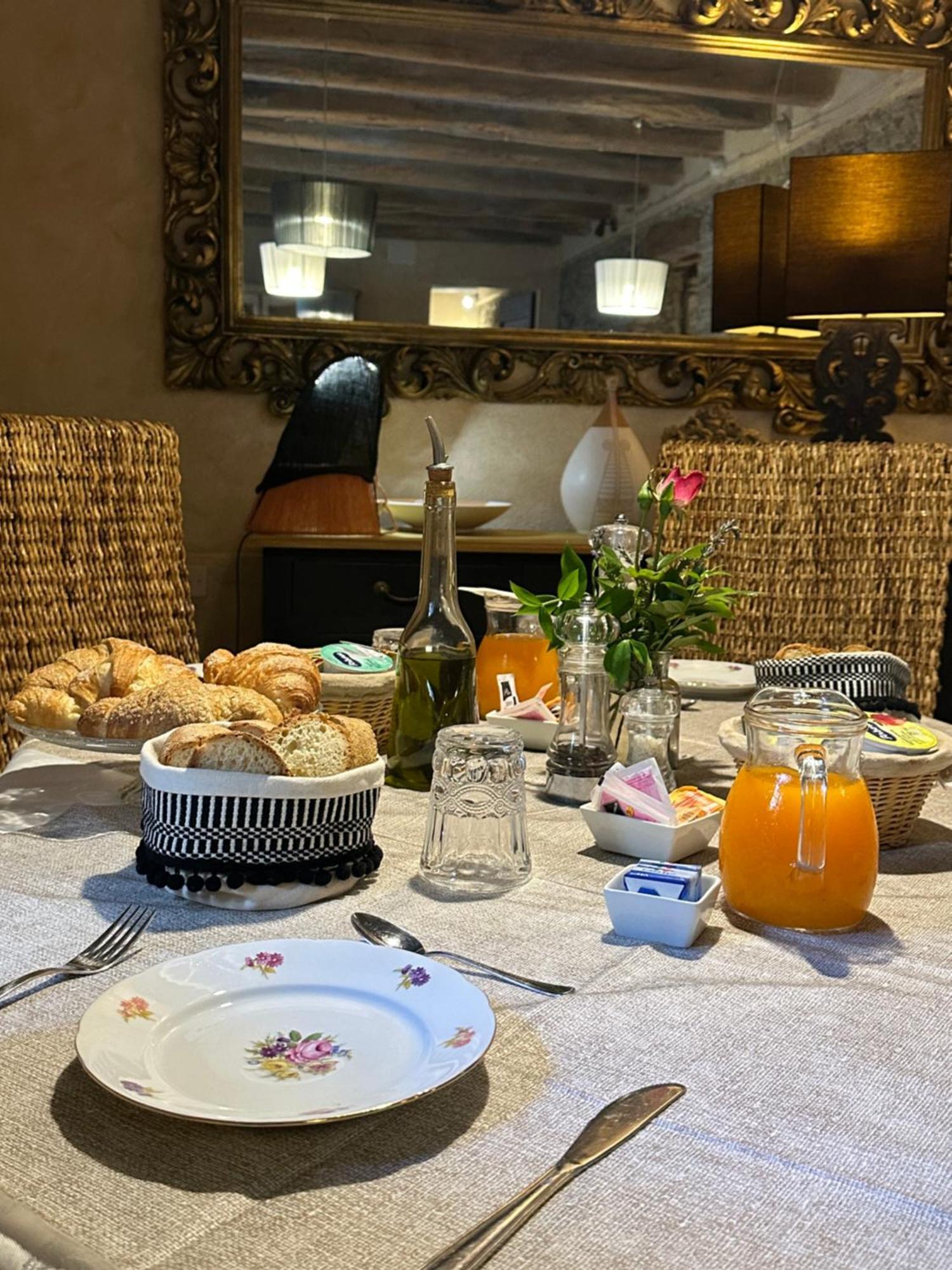 Antica Locanda Lunetta Mandas Bagian luar foto