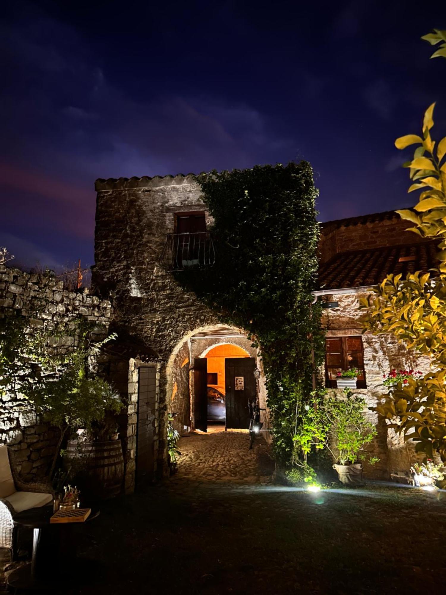 Antica Locanda Lunetta Mandas Bagian luar foto