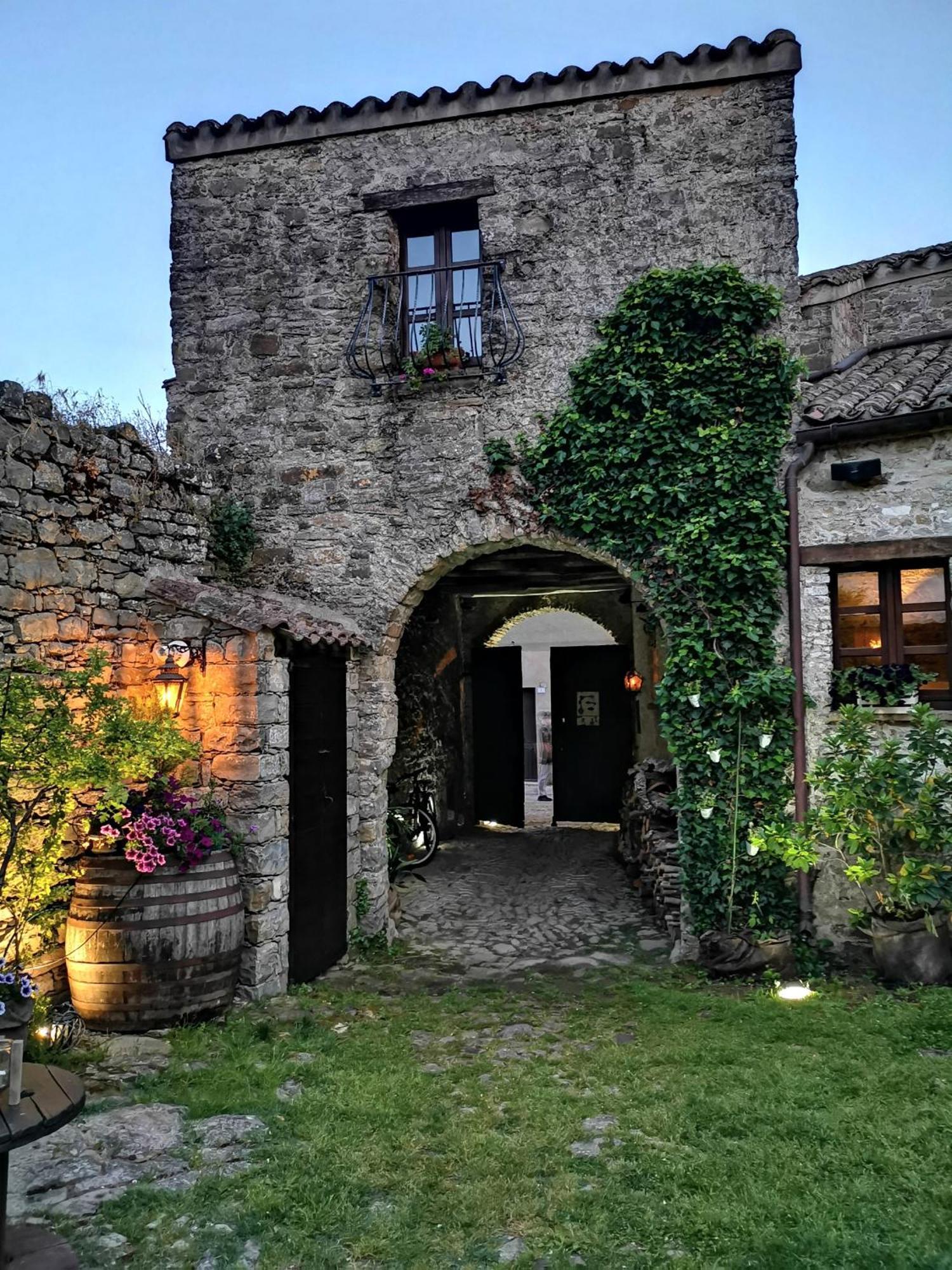 Antica Locanda Lunetta Mandas Bagian luar foto