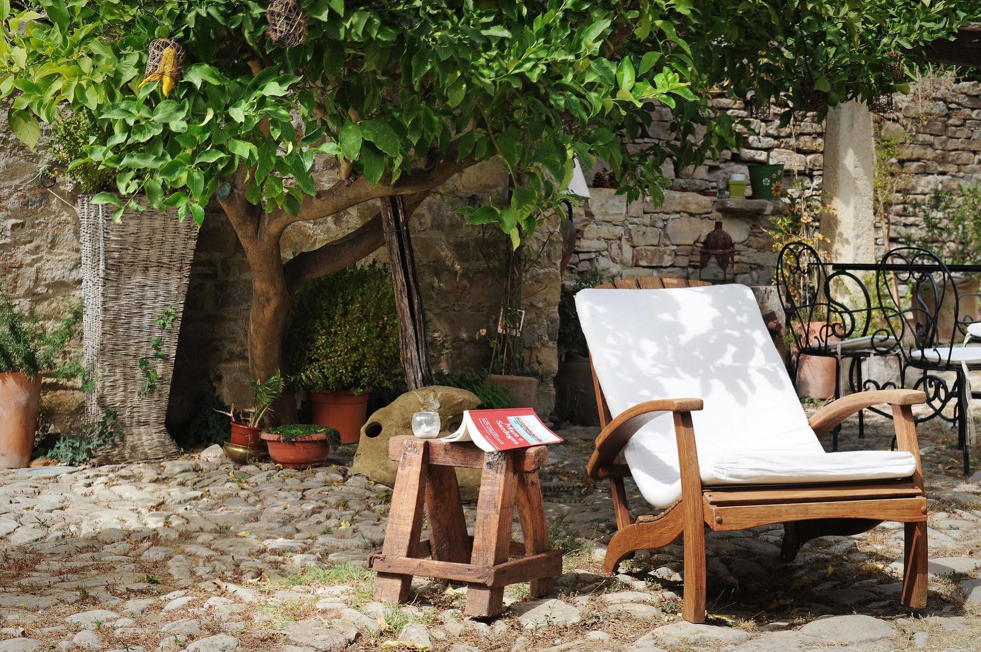 Antica Locanda Lunetta Mandas Bagian luar foto
