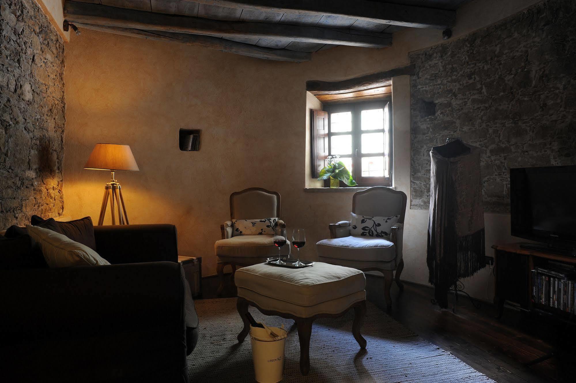 Antica Locanda Lunetta Mandas Bagian luar foto